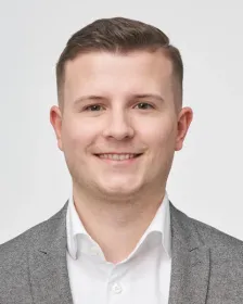 Portraitfoto von Erik Schnitzler